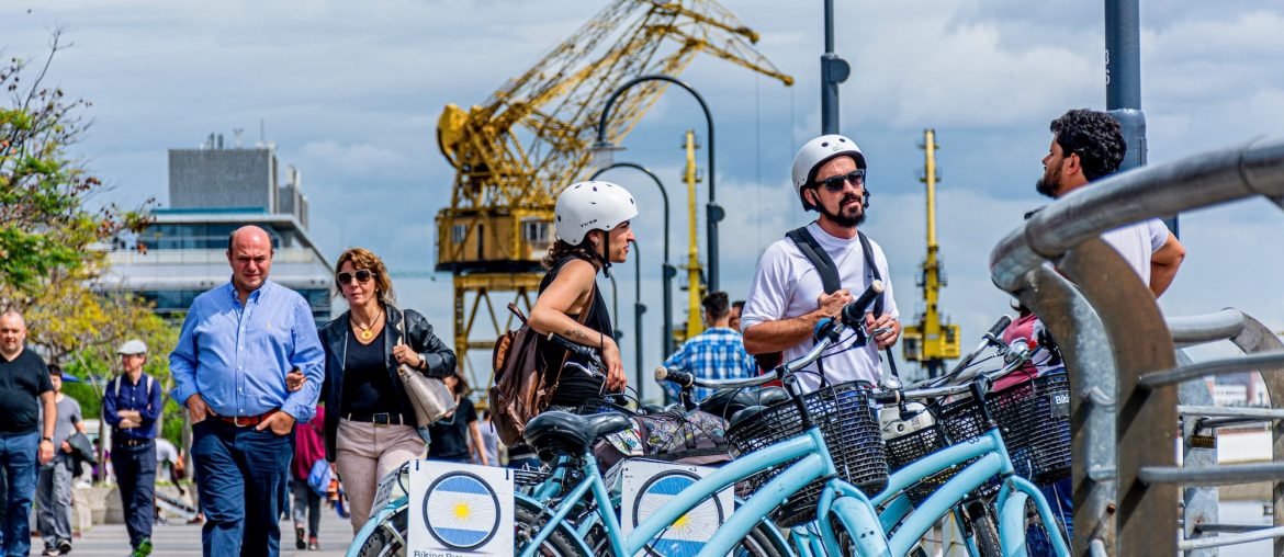 Bike tour Buenos Aires group