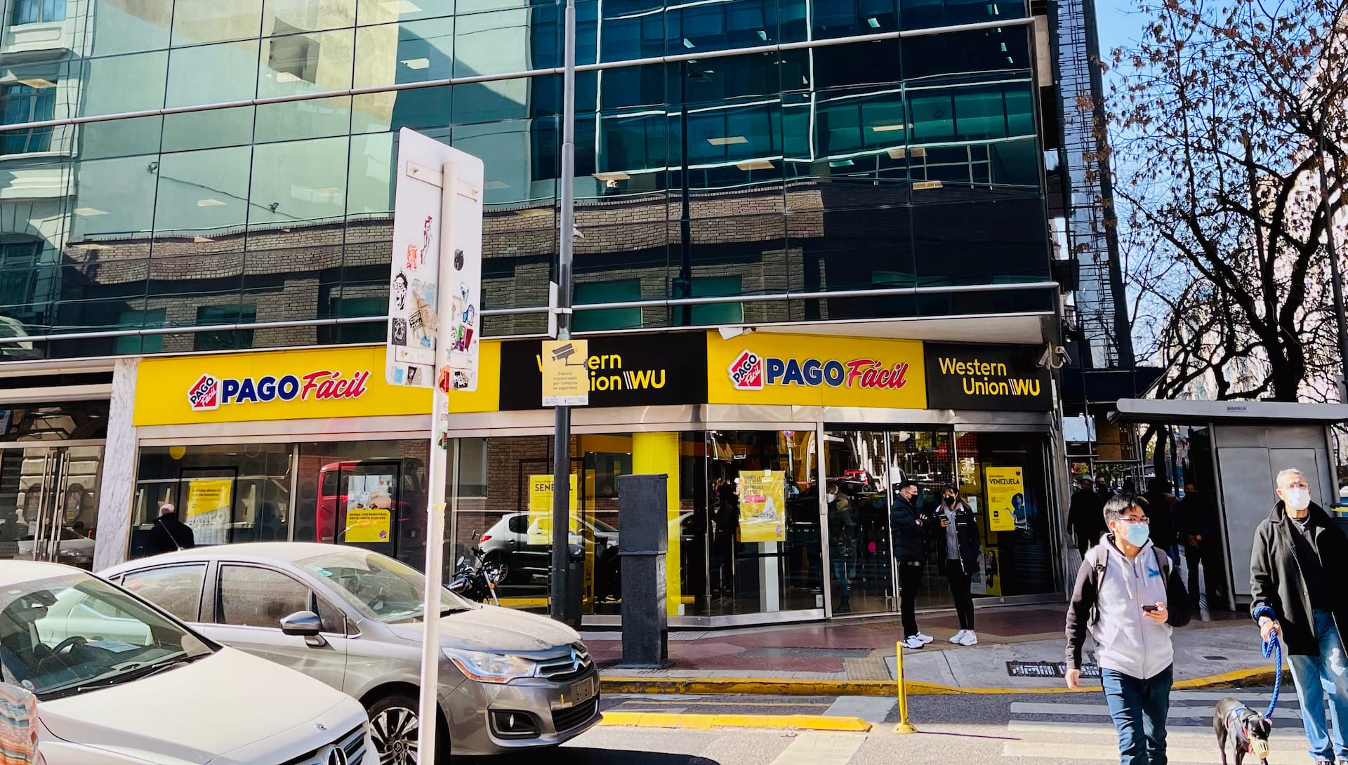 Oficina de Western Union en la calle Montevideo de Buenos Aires