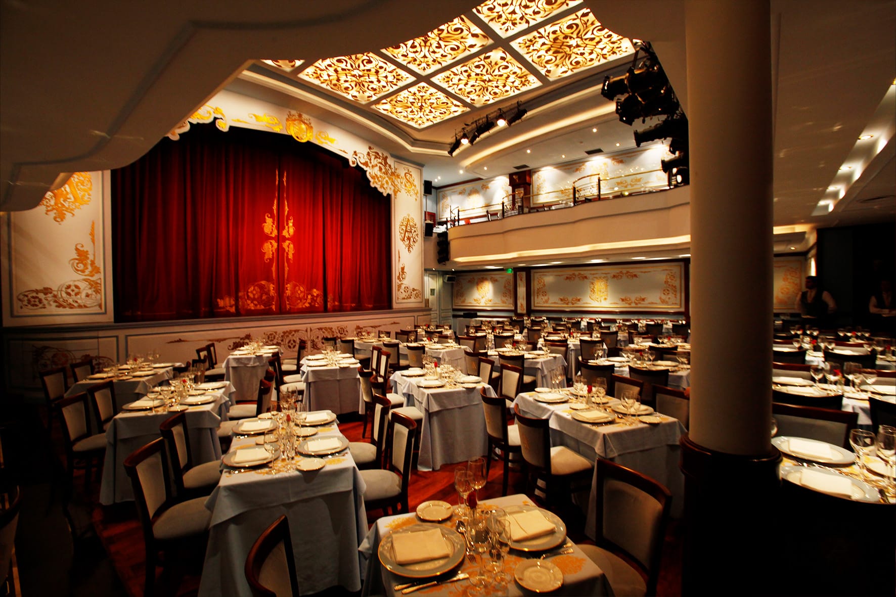 Cafe de los Angelitos tables and venue