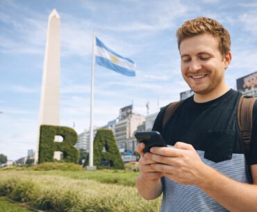 Conectado en Argentina con Holafly
